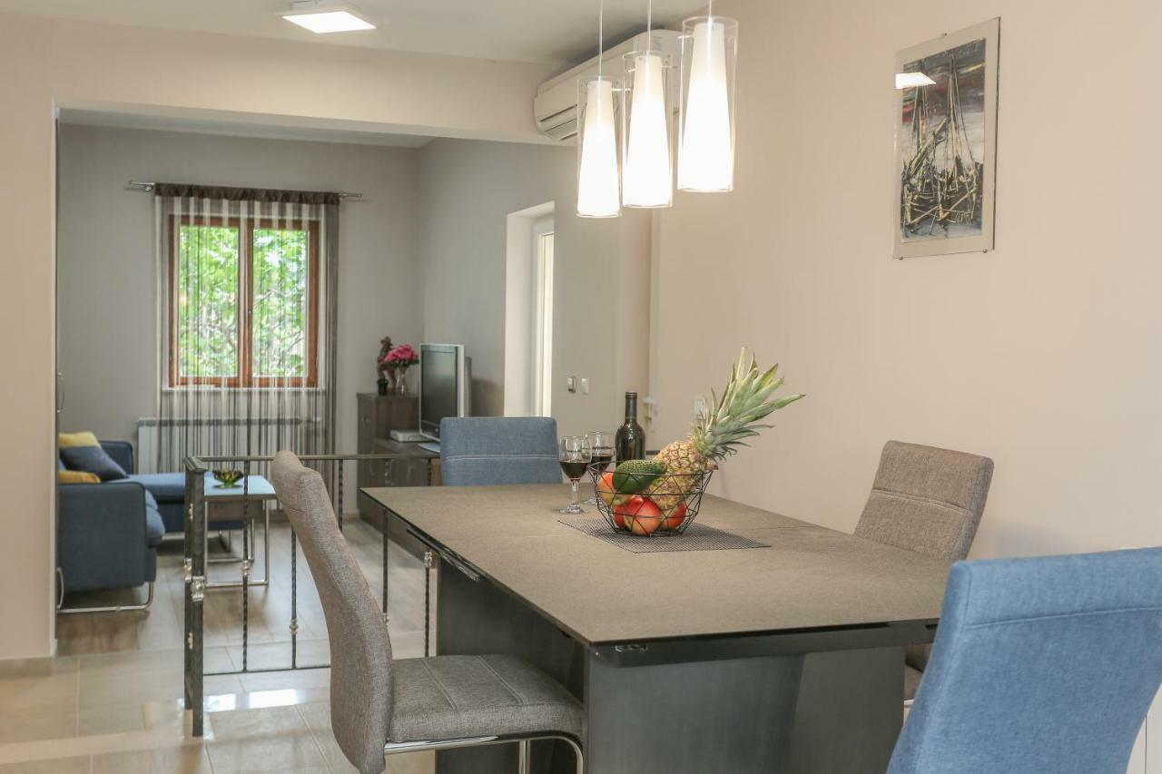 Keko Apartment Supetar Bagian luar foto