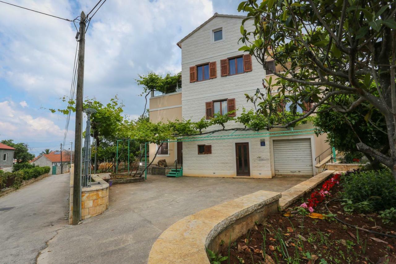Keko Apartment Supetar Bagian luar foto