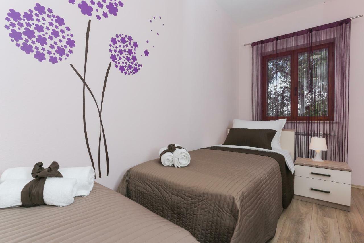 Keko Apartment Supetar Bagian luar foto